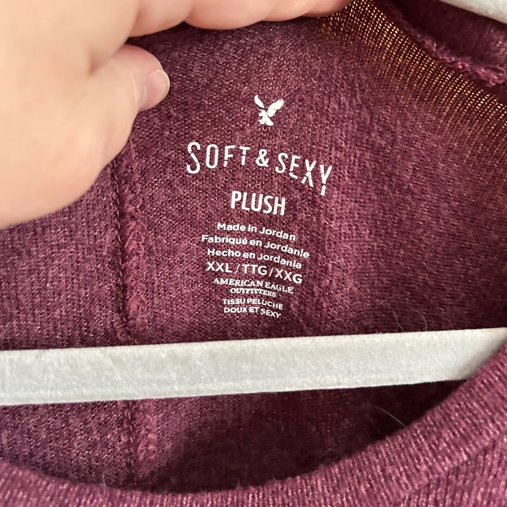 American Eagle soft long sleeve top